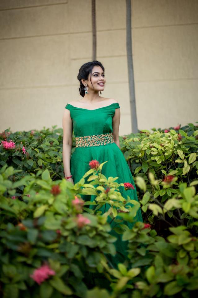Elegant Emerald Green Gold Lace Beaded Long Sleeve Henna Wedding Kafta –  Sultan Dress